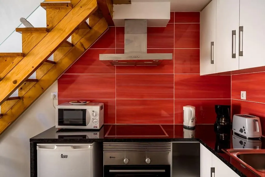 Charming Studio With Ac And Loft On Ground Floor Lisbona 0*,