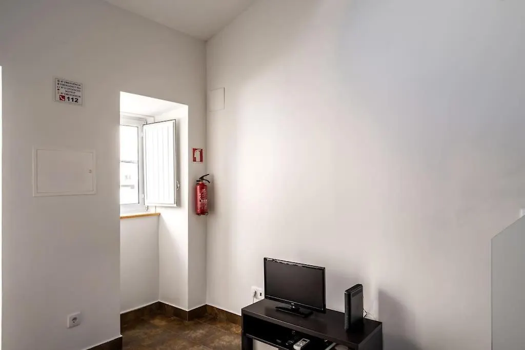 Apartman Charming Studio With Ac And Loft On Ground Floor Lisboa Portugália